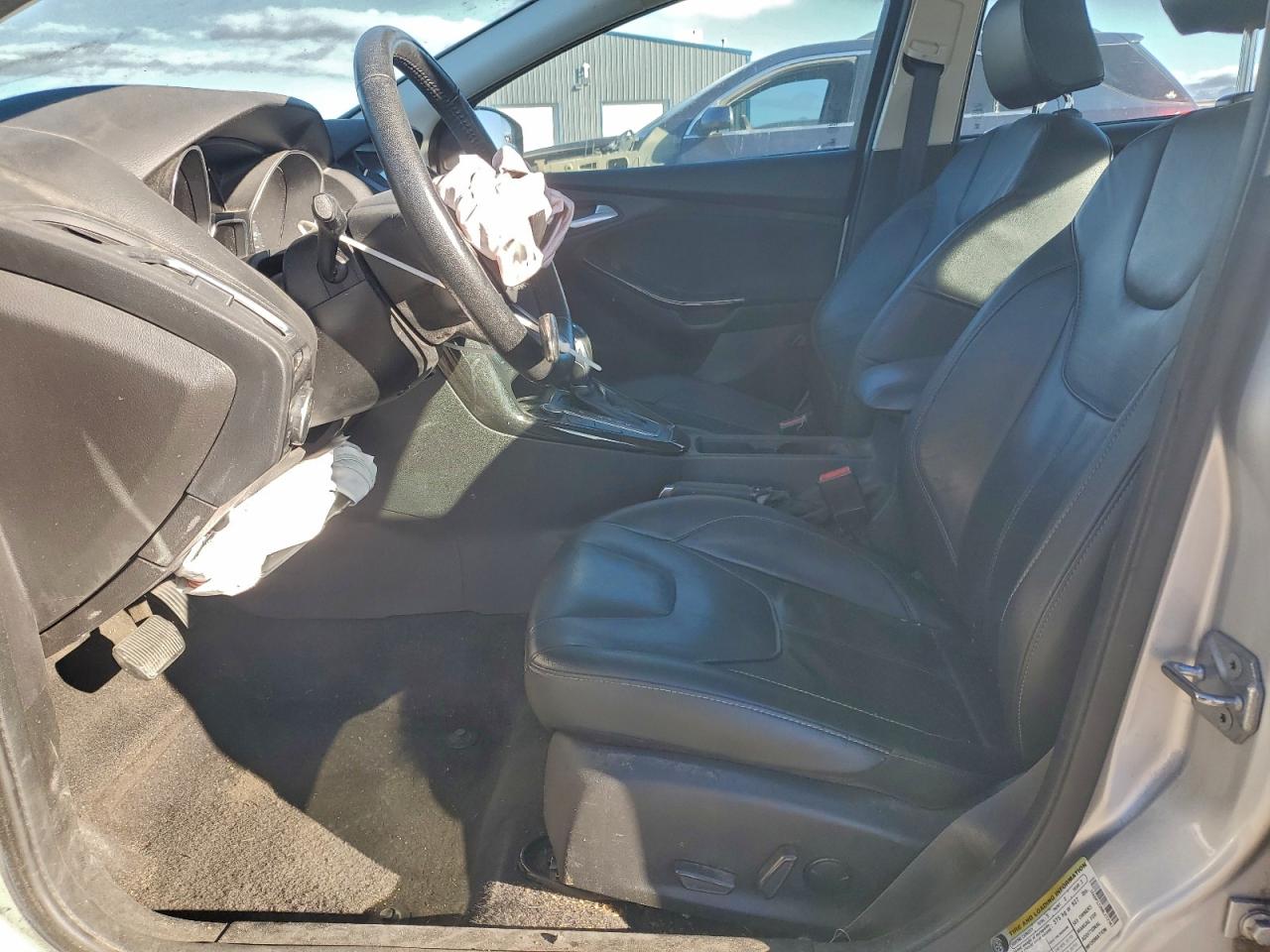 2017 Ford Focus Titanium VIN: 1FADP3J26HL272387 Lot: 94077075