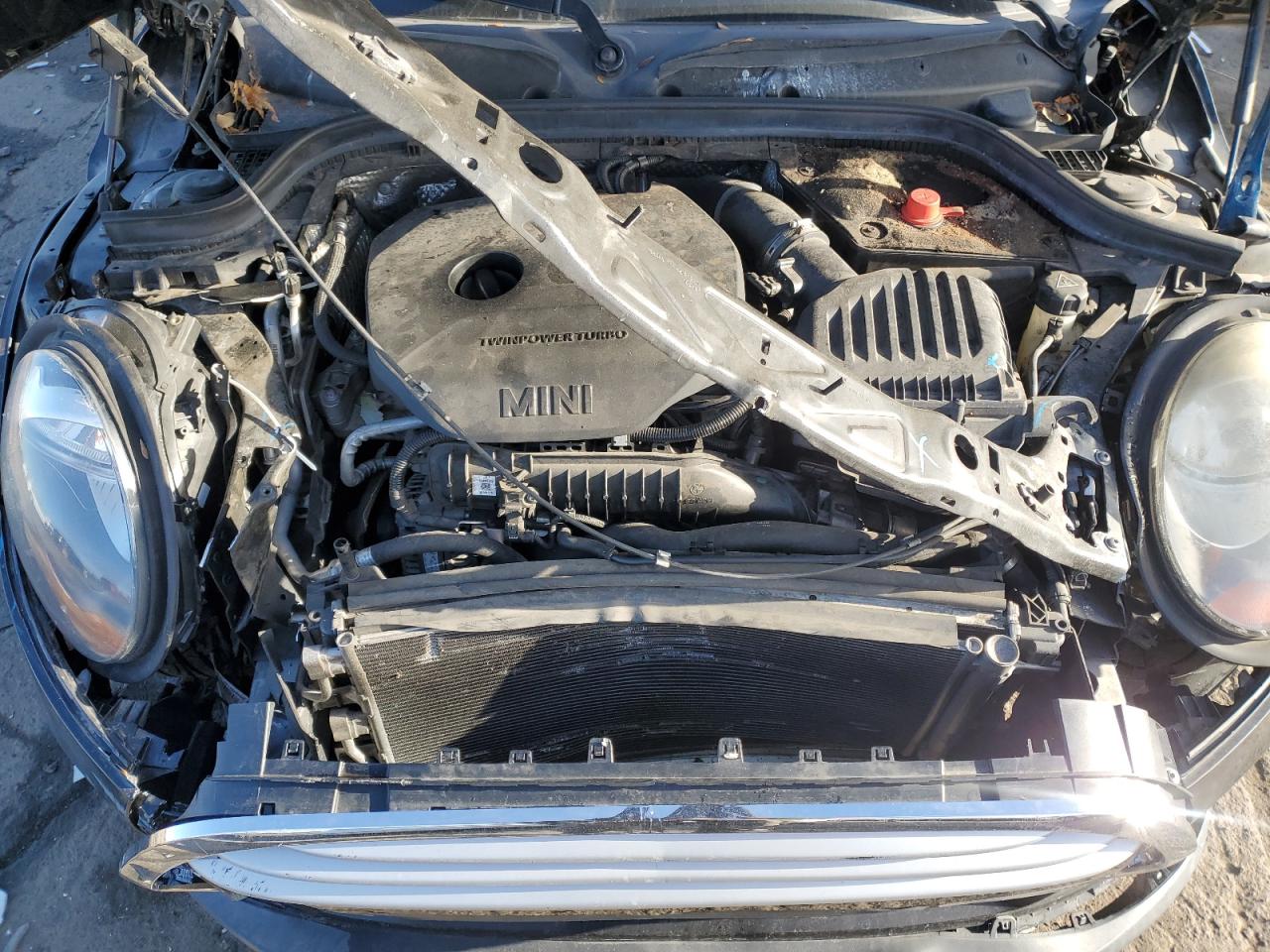 2015 Mini Cooper VIN: WMWXS5C50FT827028 Lot: 92996345