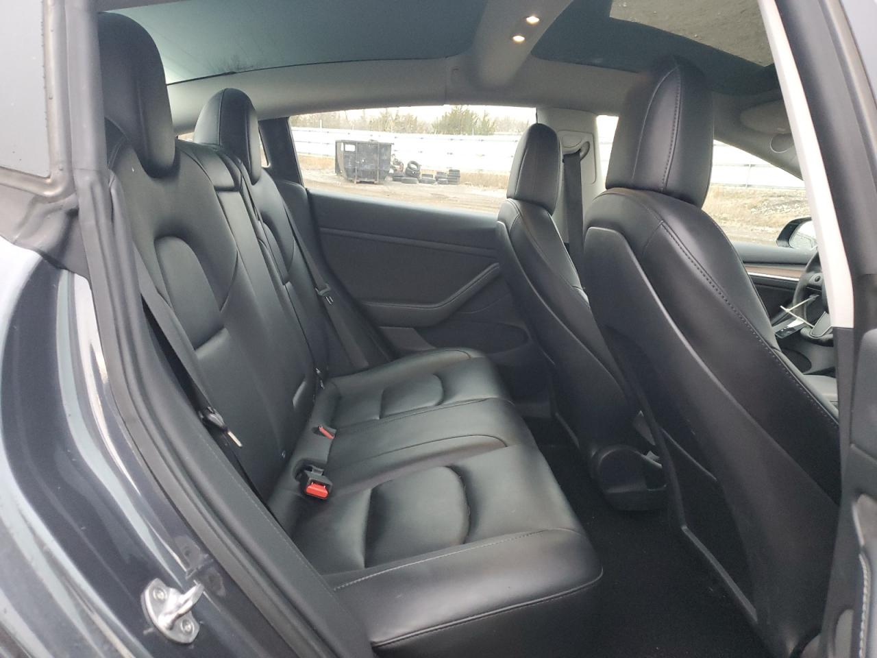 2022 Tesla Model 3 VIN: 5YJ3E1EB0NF262592 Lot: 93799015