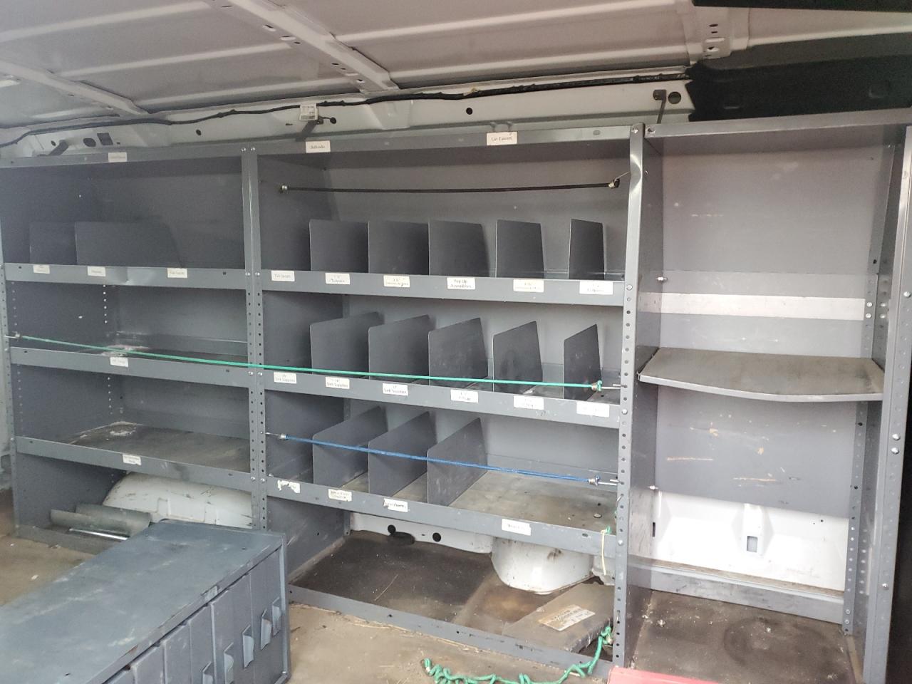 2008 Ford E350 Utility / Service Van VIN: 1FTSE34L68DB33639 Lot: 90423135