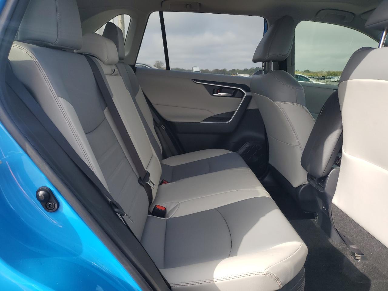 2021 Toyota Rav4 Xle Premium VIN: JTMB6RFV7MD039584 Lot: 90881315