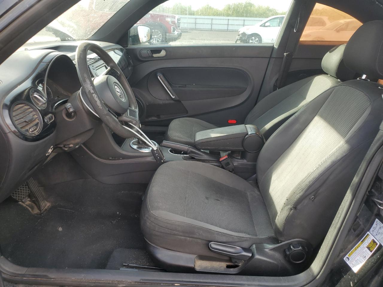 2014 Volkswagen Beetle VIN: 3VWFP7AT2EM611060 Lot: 92265115