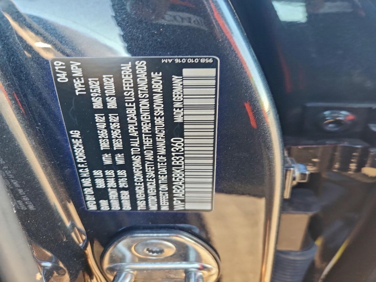 2019 Porsche Macan S VIN: WP1AB2A58KLB31360 Lot: 92986045