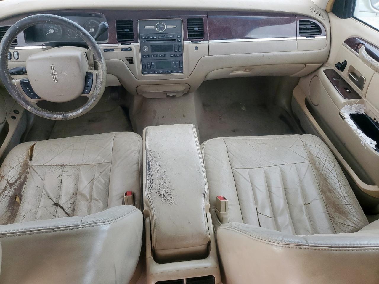 2007 Lincoln Town Car Signature VIN: 1LNHM81V57Y601007 Lot: 92258915