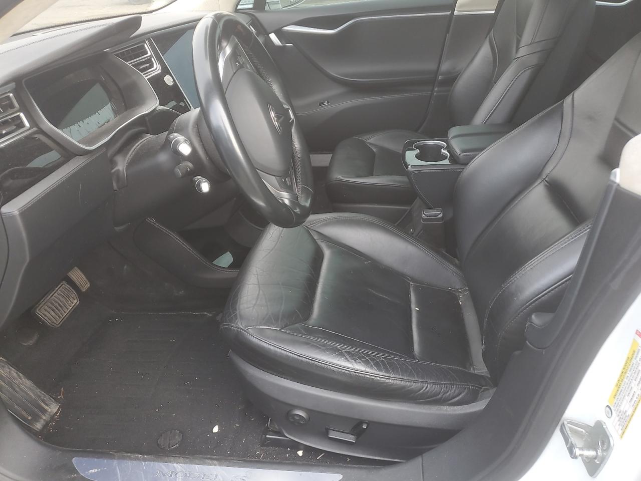 2015 Tesla Model S VIN: 5YJSA1E21FF105694 Lot: 84599805