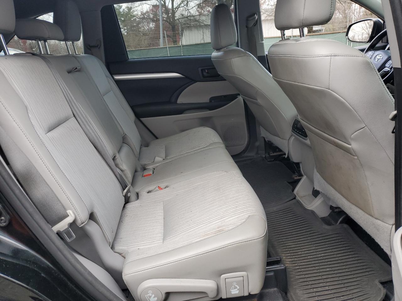 2014 Toyota Highlander Le VIN: 5TDBKRFH4ES070383 Lot: 93438345