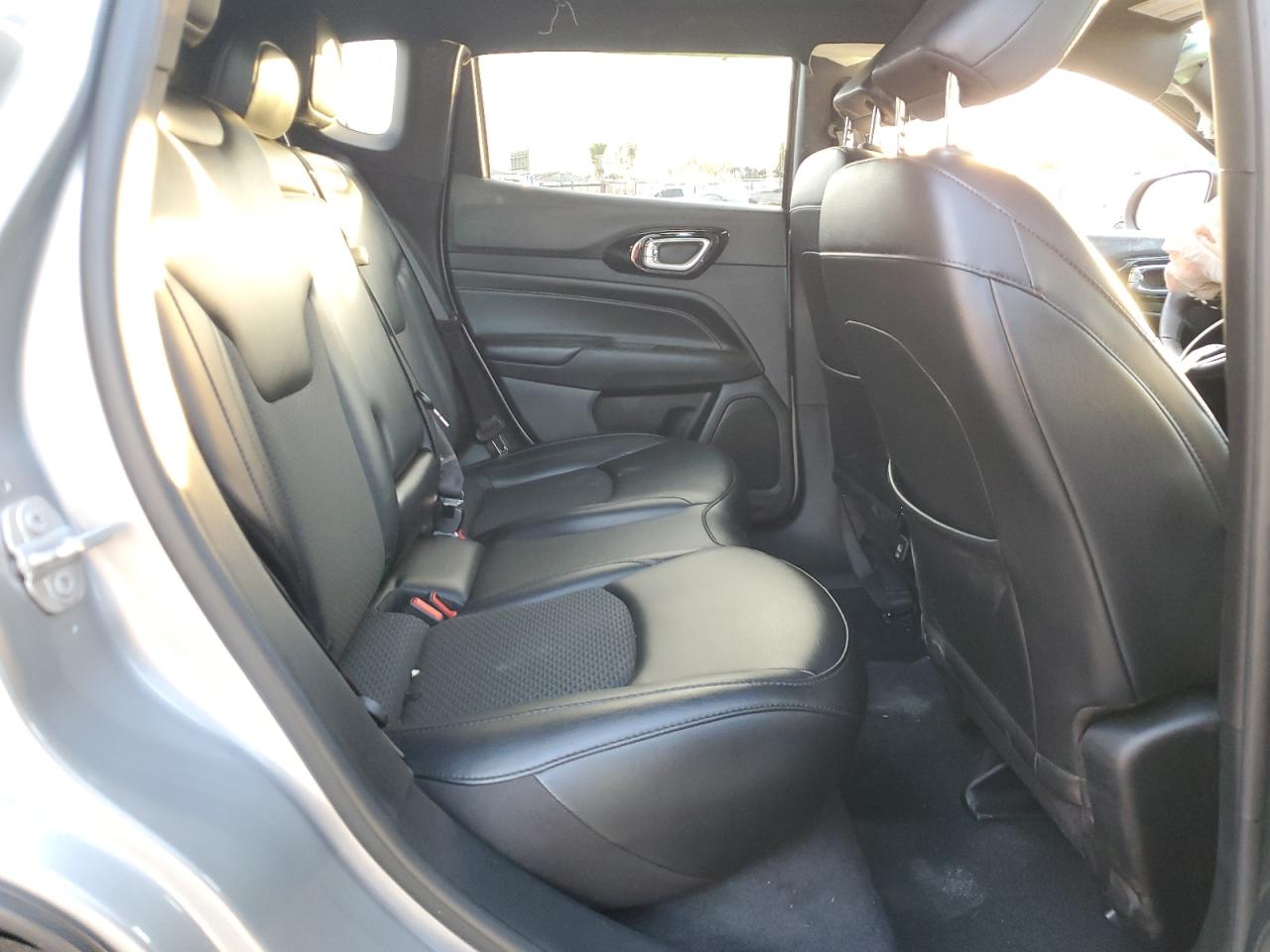 2022 Jeep Compass Latitude VIN: 3C4NJDBB0NT227725 Lot: 93071995