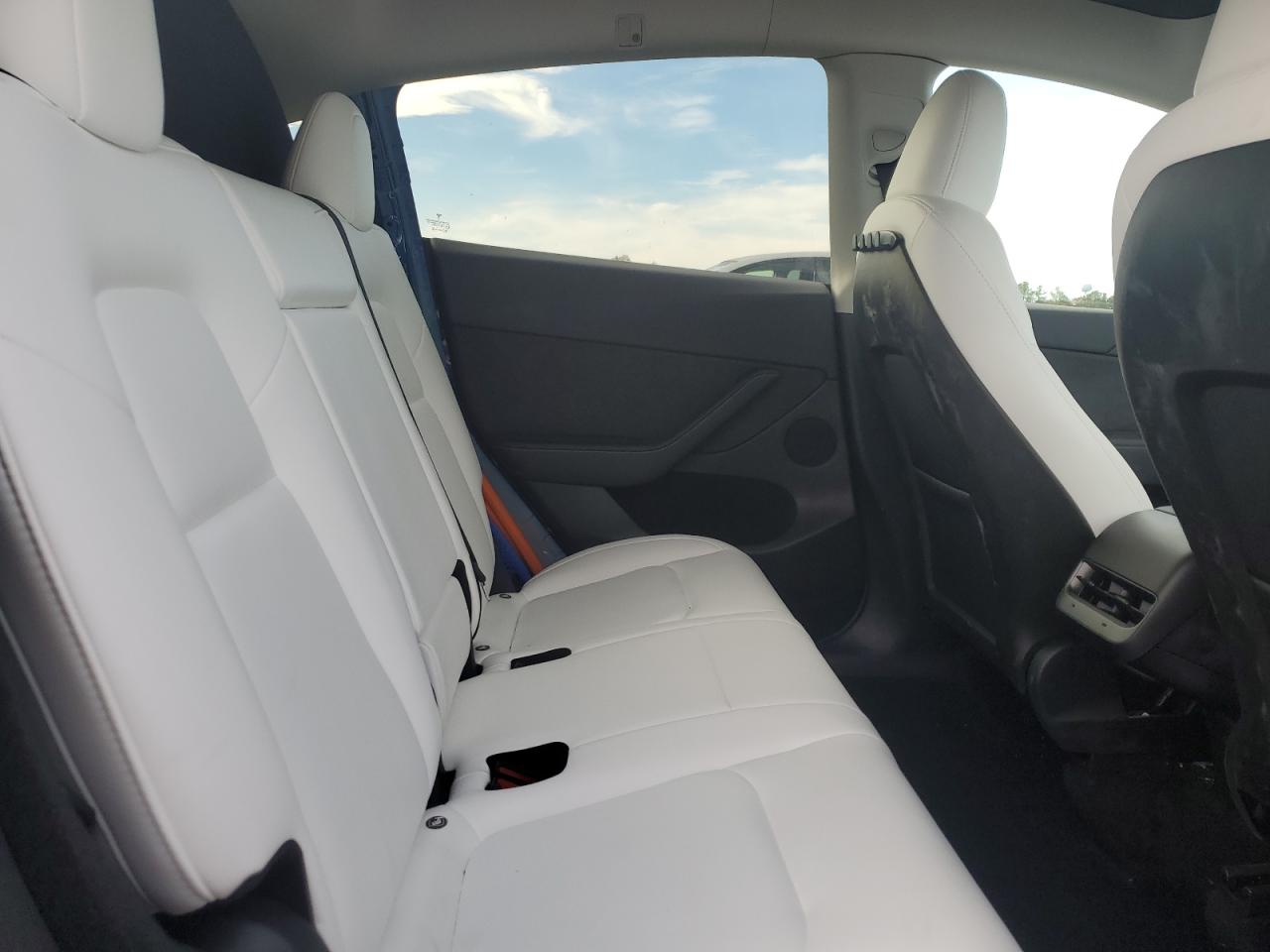 2024 Tesla Model Y VIN: 7SAYGDEE3RF167870 Lot: 90986045