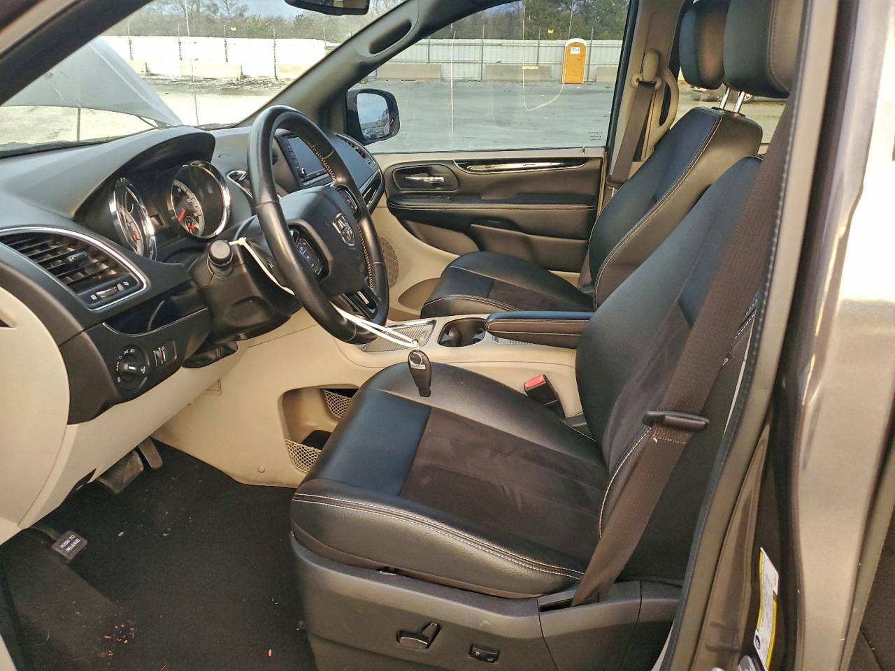 2019 Dodge Grand Caravan Sxt VIN: 2C4RDGCG8KR795241 Lot: 93882785