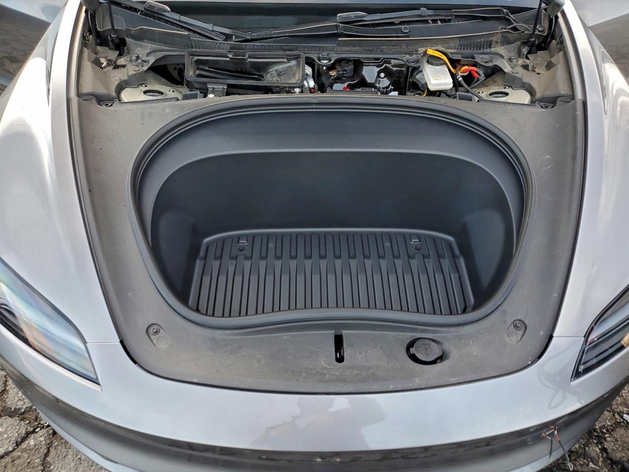 2025 Tesla Model 3 VIN: 5YJ3E1EAXSF888363 Lot: 93619475