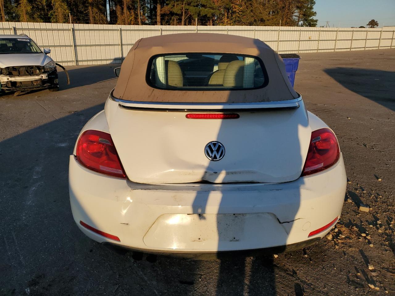 2015 Volkswagen Beetle 1.8T VIN: 3VW507AT5FM804031 Lot: 92644145