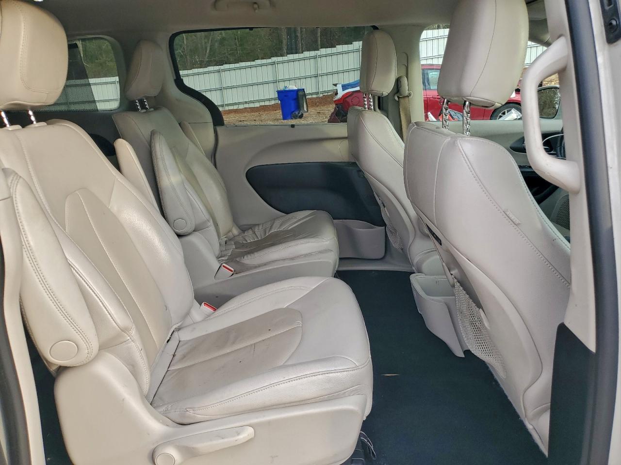 2021 Chrysler Pacifica Hybrid Touring L VIN: 2C4RC1L71MR586992 Lot: 93840915