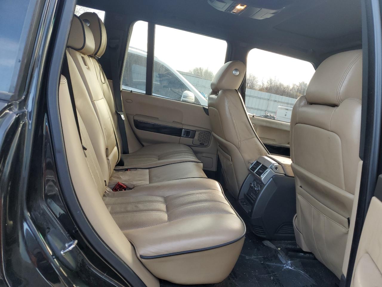 2010 Land Rover Range Rover Hse Luxury VIN: SALMF1D40AA327635 Lot: 91529335