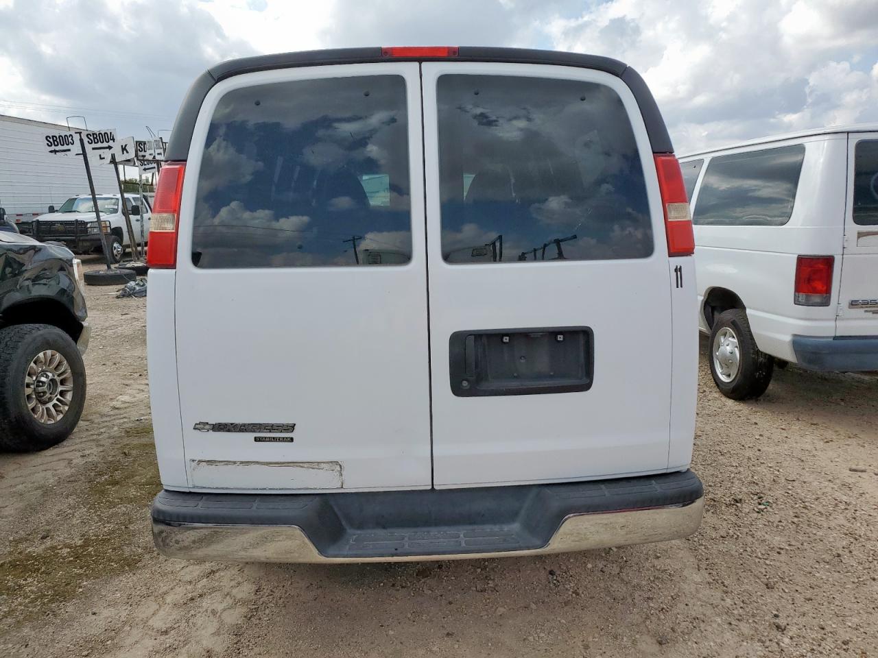 2013 Chevrolet Express G2500 Lt VIN: 1GAWGRFG2D1106604 Lot: 92720005