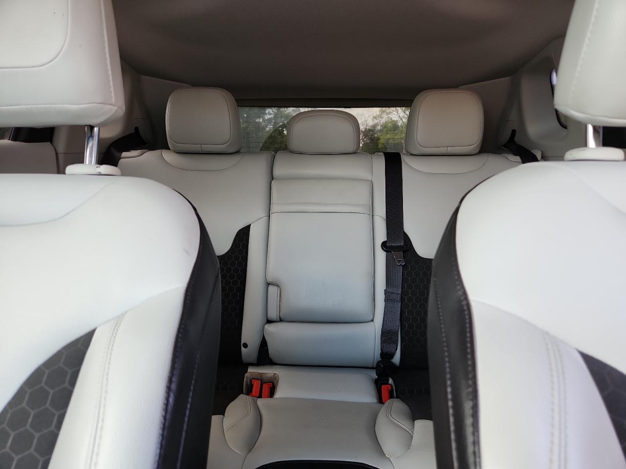 2018 Jeep Compass Latitude VIN: 3C4NJCBB0JT268201 Lot: 93586975