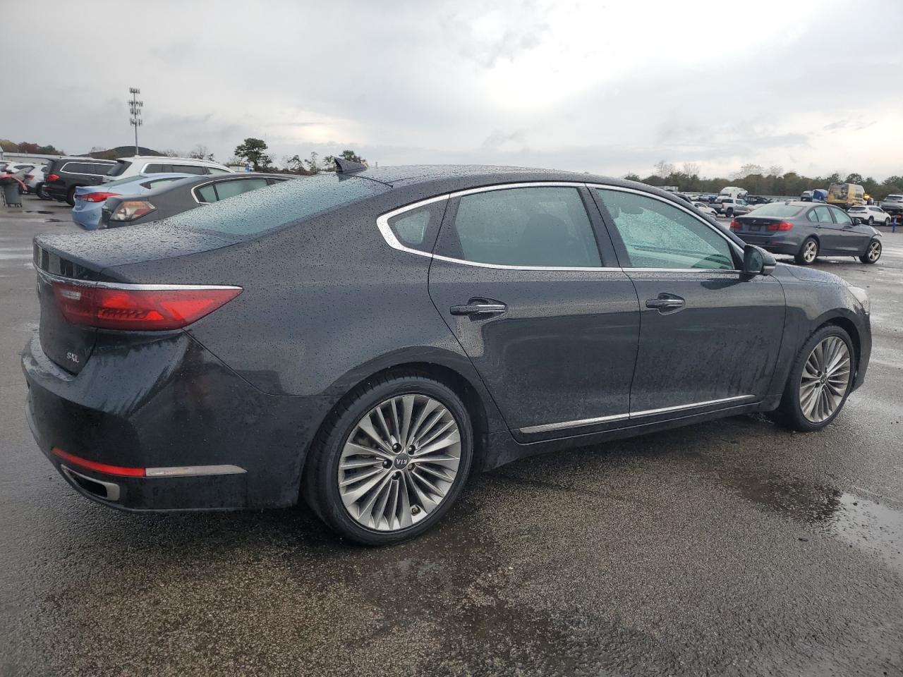 2018 Kia Cadenza Luxury VIN: KNALC4J16J5097144 Lot: 92056425