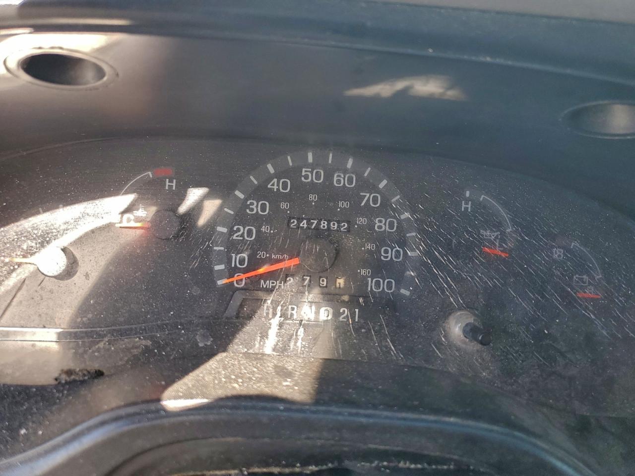 2001 Ford Econoline E250 Van VIN: 1FTNS24201HA25944 Lot: 93936465