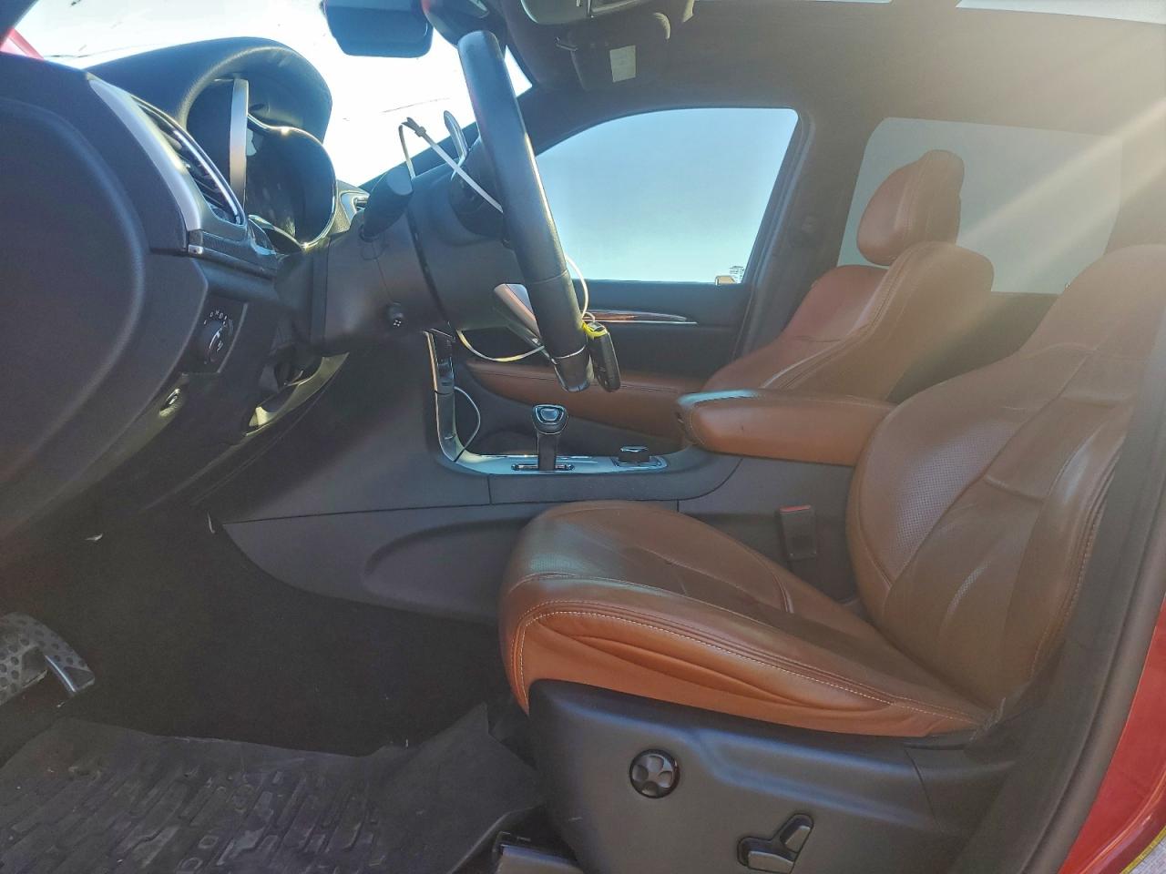 2015 Jeep Grand Cherokee Srt-8 VIN: 1C4RJFDJ2FC632287 Lot: 93976135