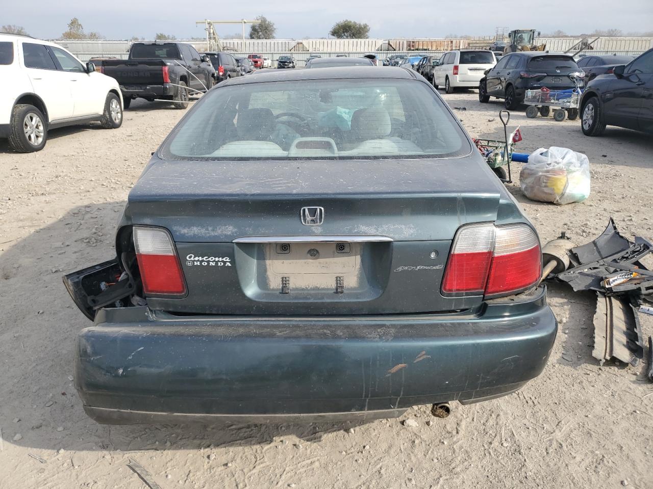 1996 Honda Accord Value VIN: 1HGCD5693TA259988 Lot: 91882125