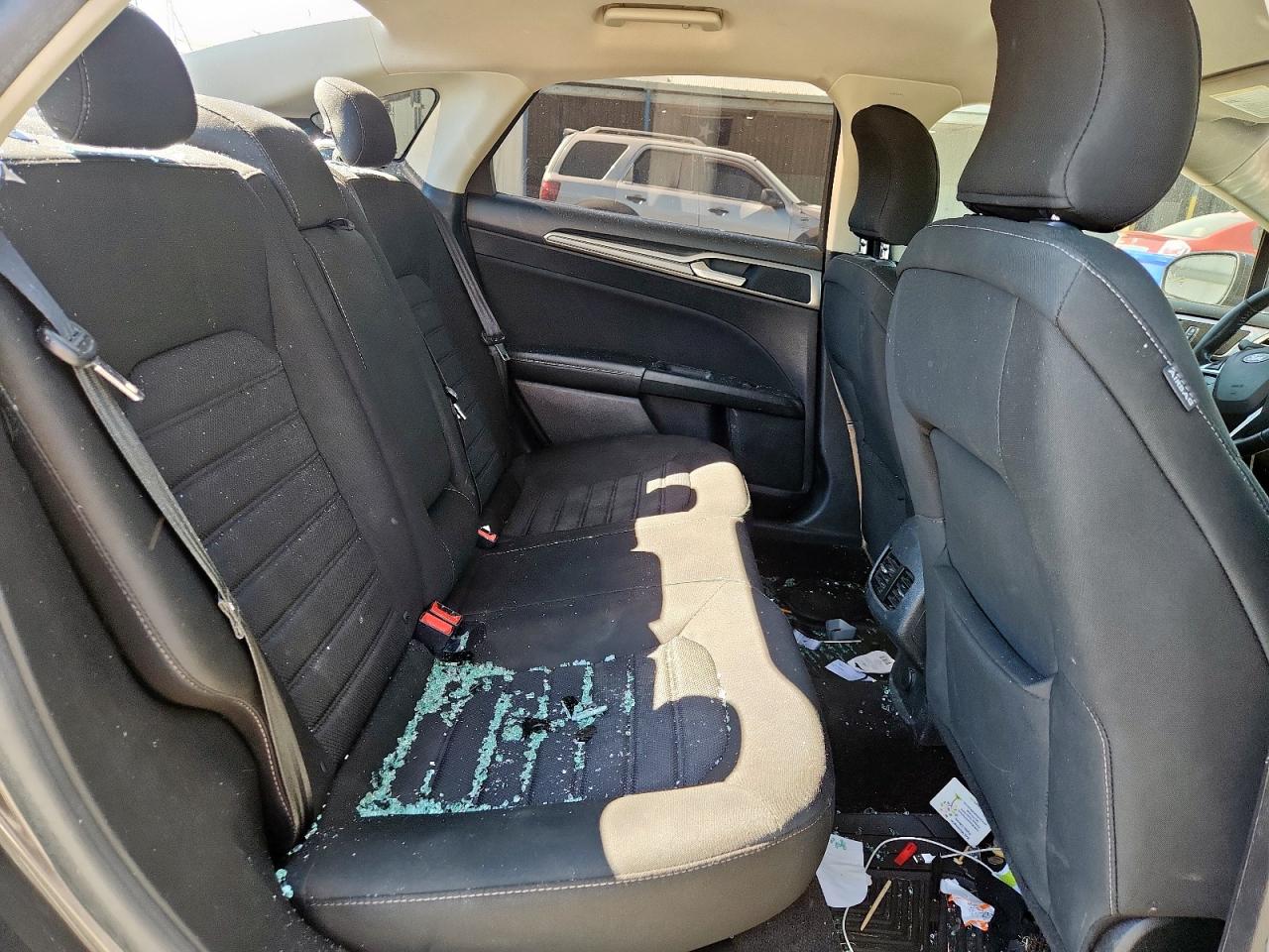 2019 Ford Fusion Se VIN: 3FA6P0LU1KR269198 Lot: 92036825