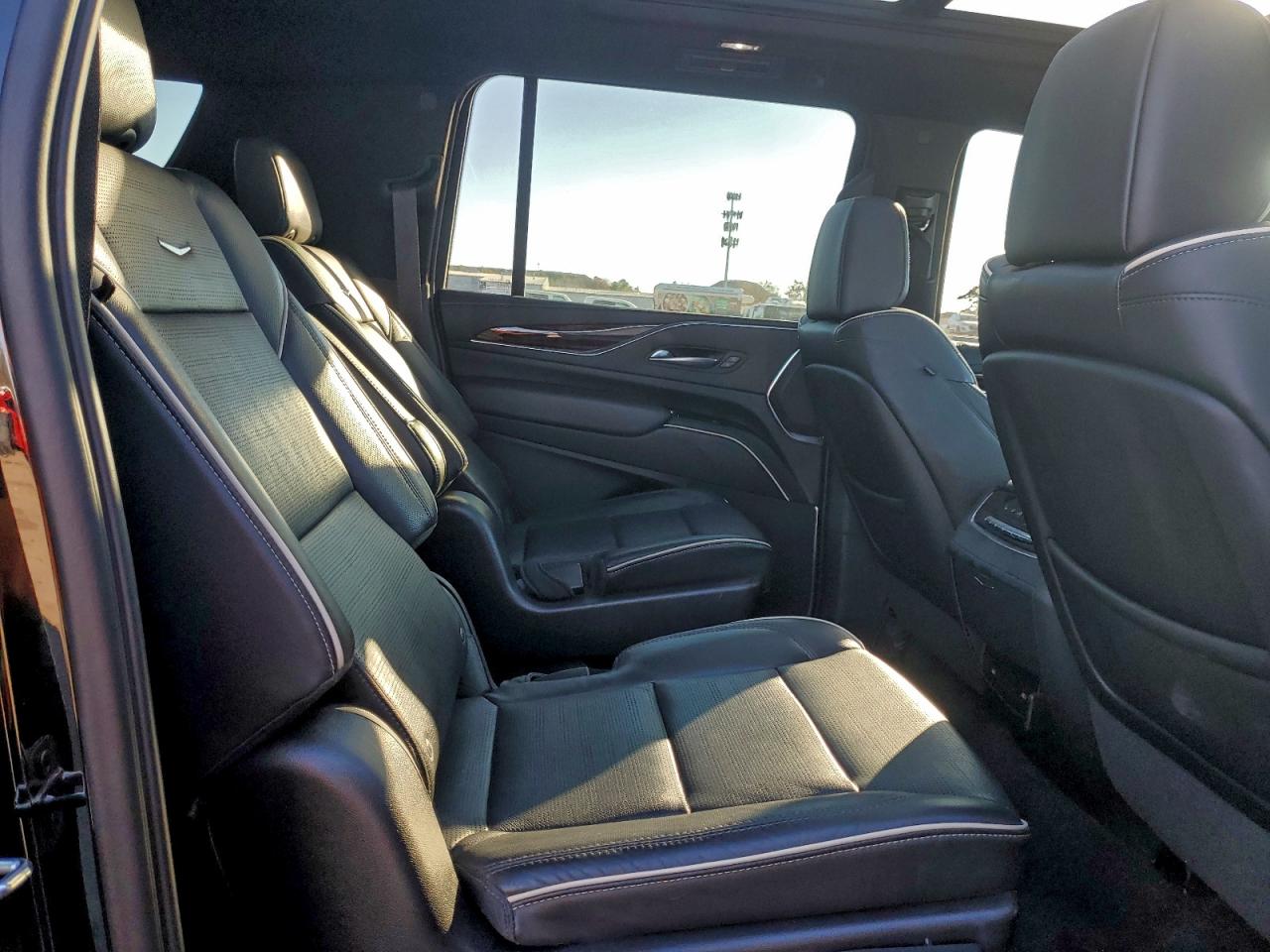 2023 Cadillac Escalade Esv Premium Luxury VIN: 1GYS4KKL0PR153462 Lot: 94332805