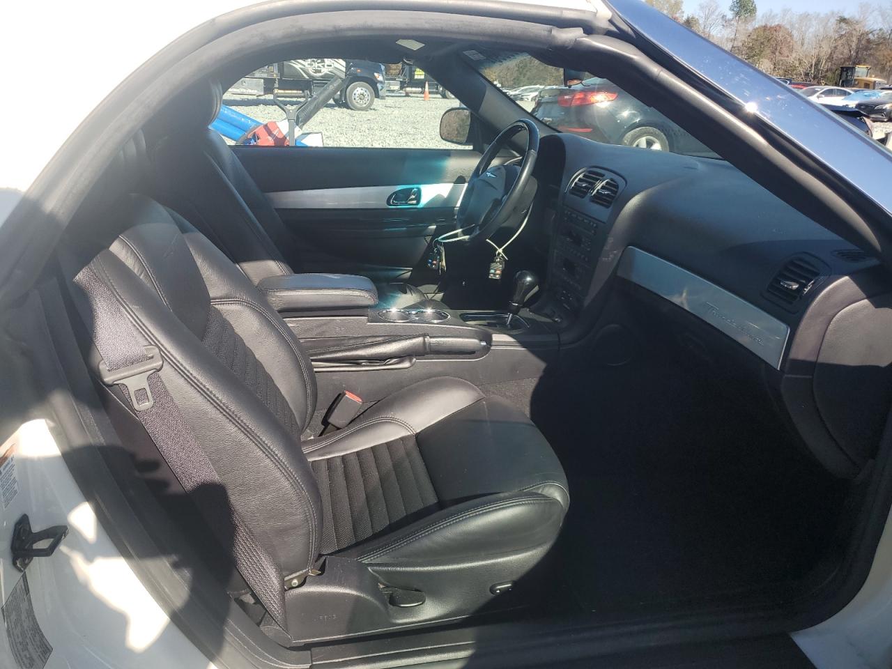 2003 Ford Thunderbird VIN: 1FAHP60A93Y100801 Lot: 92205085