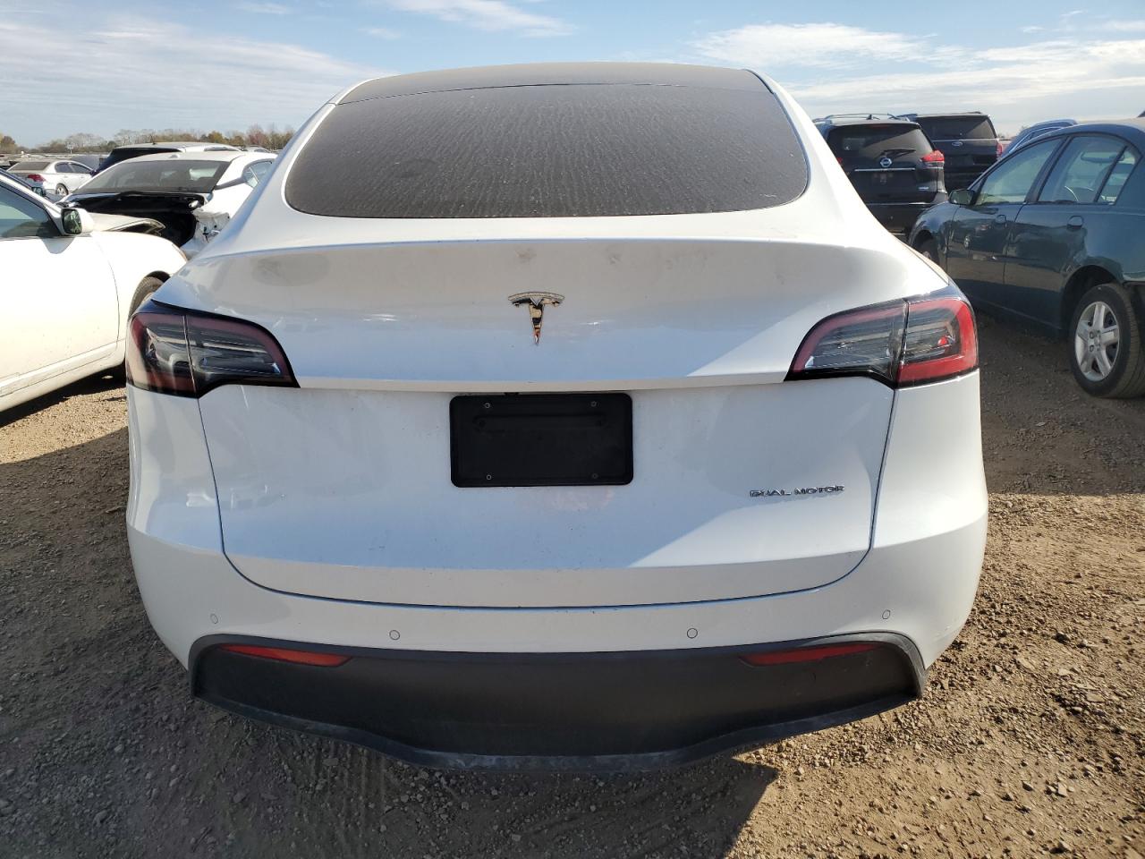 2022 Tesla Model Y VIN: 7SAYGDEE0NF385713 Lot: 90443615