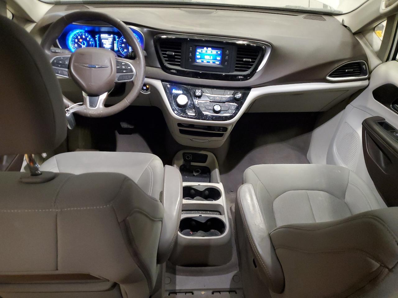 2017 Chrysler Pacifica Lx VIN: 2C4RC1CGXHR599195 Lot: 92471505