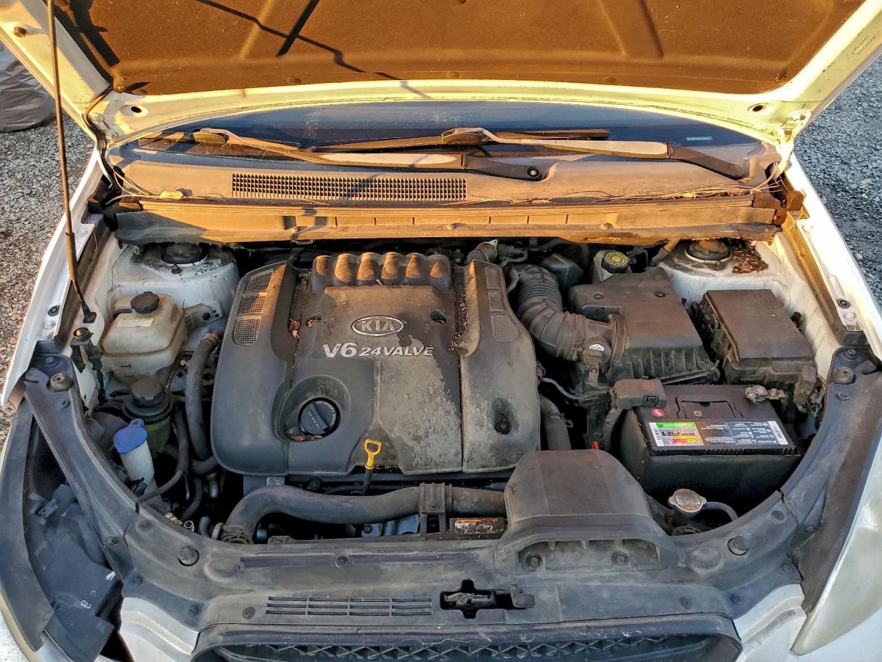 2007 Kia Rondo Lx VIN: KNAFG526477114070 Lot: 93333175