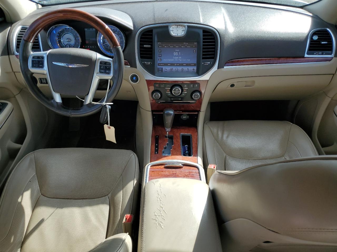 2011 Chrysler 300C VIN: 2C3CA6CT3BH549830 Lot: 92181375