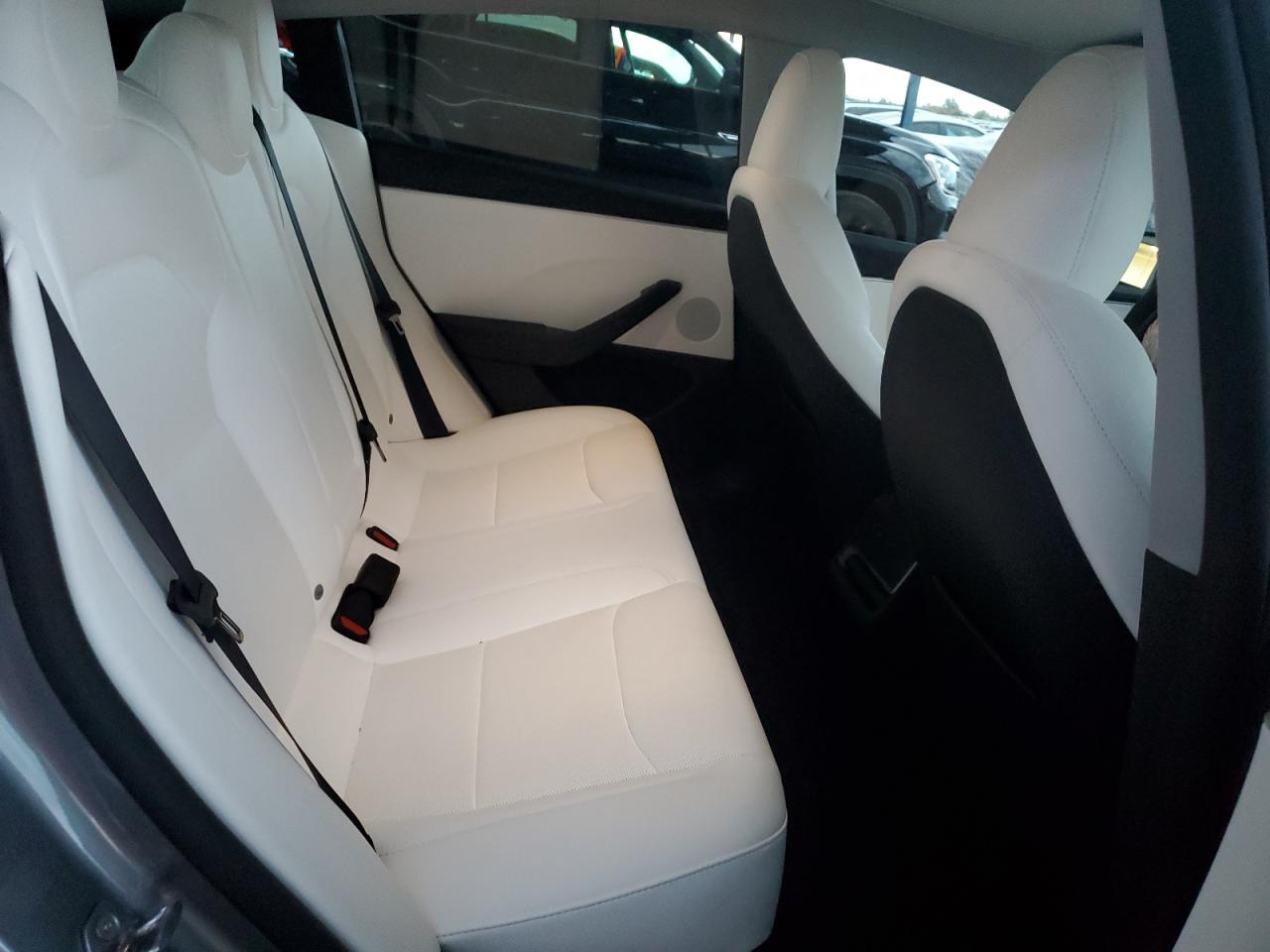 2025 Tesla Model 3 VIN: 5YJ3E1EAXSF993954 Lot: 92724005