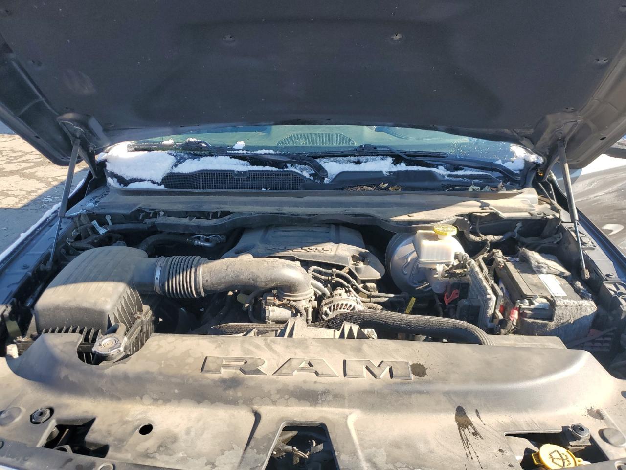 2019 Ram 1500 Laramie VIN: 1C6SRFJT5KN595824 Lot: 92155095