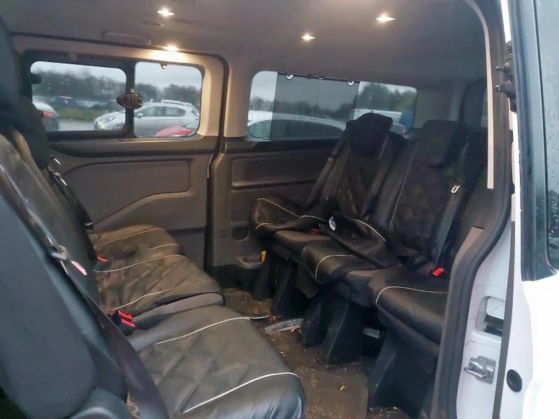 2018 FORD TOURNEO CUSTOM 2.0 ECOBLUE 130PS LOW ROOF 8 SEATER TITANIUM