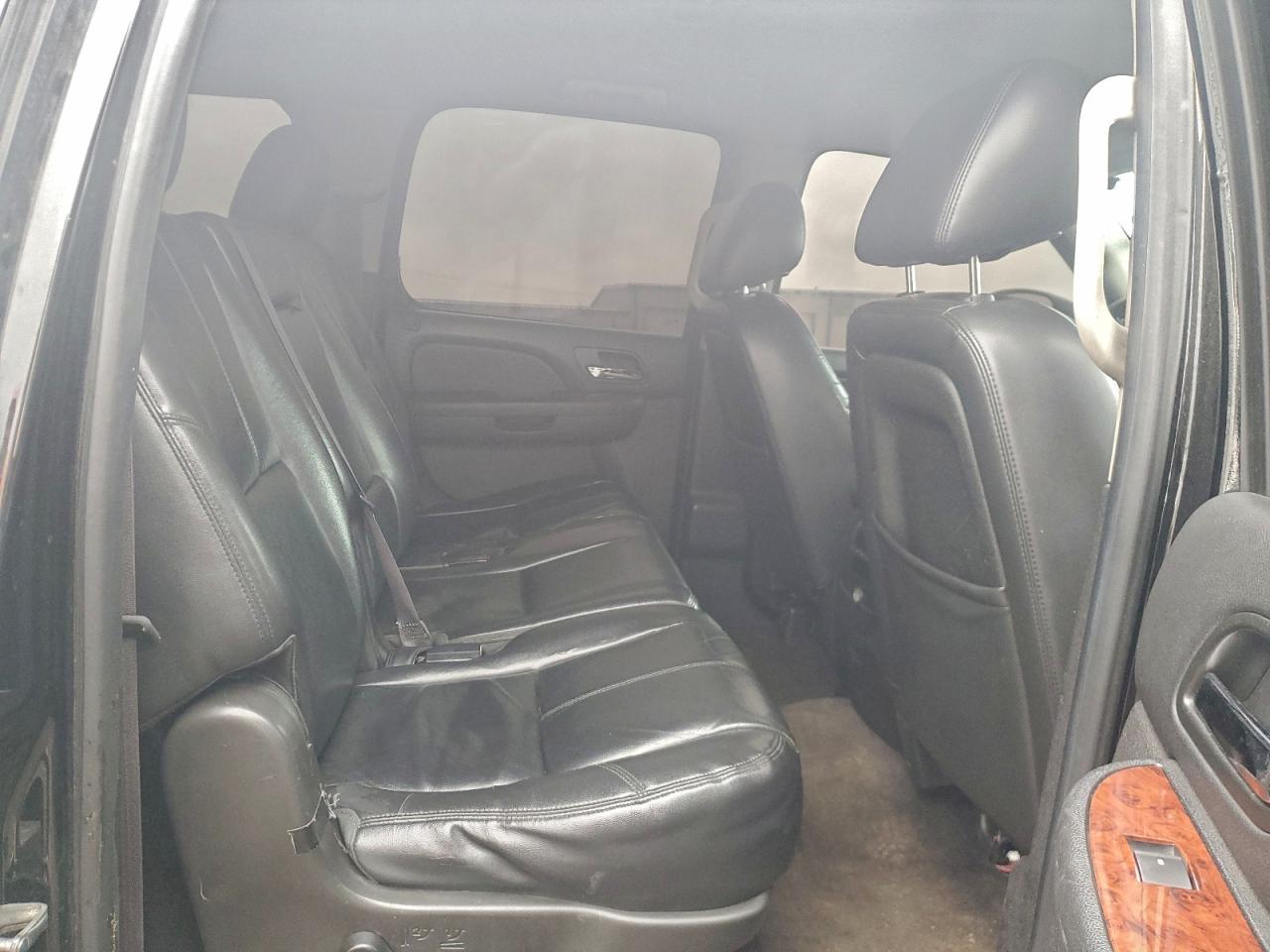 2014 Chevrolet Suburban K1500 Lt VIN: 1GNSKJE76ER210739 Lot: 94045825