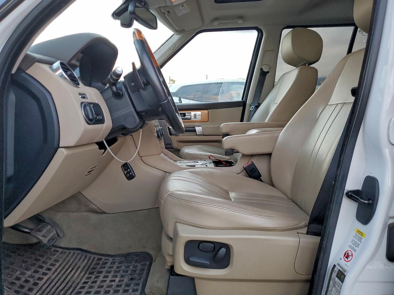 2015 Land Rover Lr4 Hse VIN: SALAG2V66FA744674 Lot: 93729955