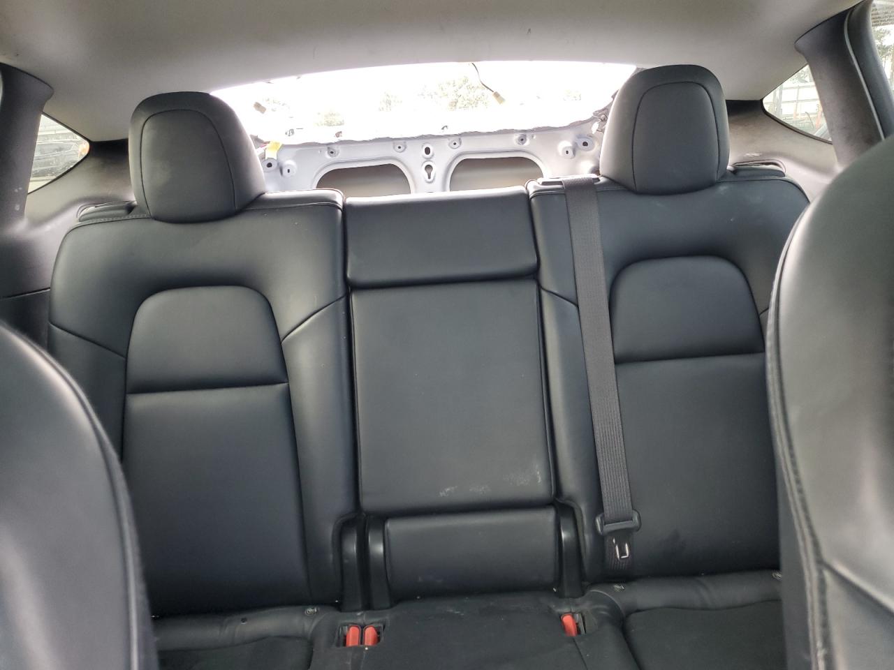 2020 Tesla Model Y VIN: 5YJYGDEE7LF051415 Lot: 92193365