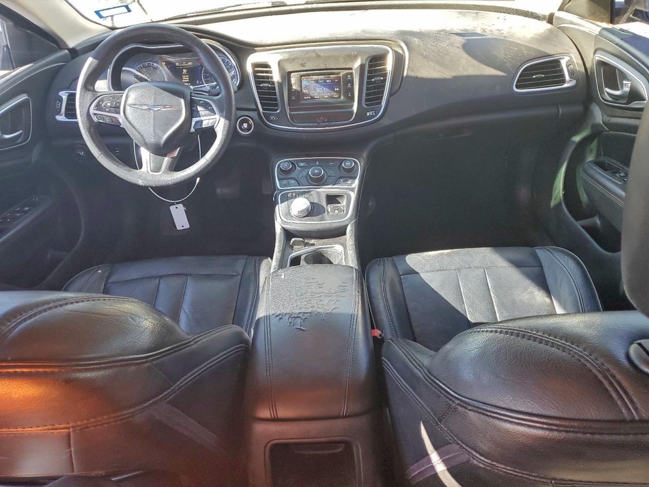 2015 Chrysler 200 Limited VIN: 1C3CCCAB0FN663624 Lot: 93716225