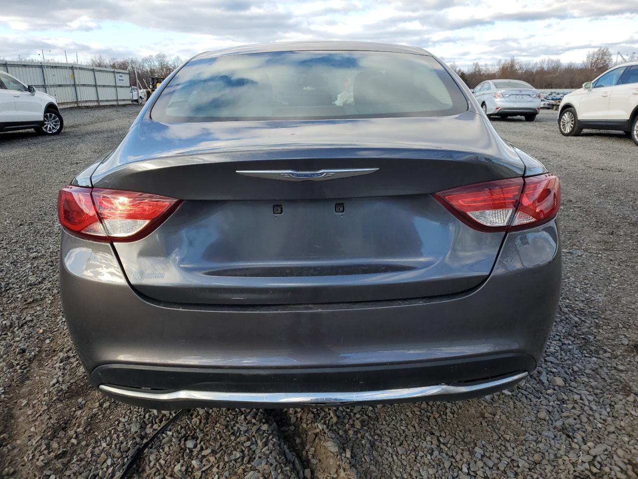 2015 Chrysler 200 Limited VIN: 1C3CCCAB8FN570897 Lot: 92725445