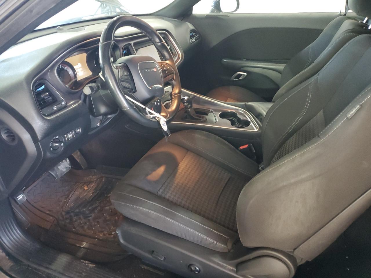 2018 Dodge Challenger Sxt VIN: 2C3CDZAG3JH128509 Lot: 92832715