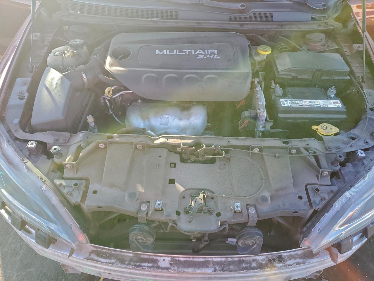 2015 Chrysler 200 Limited VIN: 1C3CCCAB7FN684583 Lot: 92929975