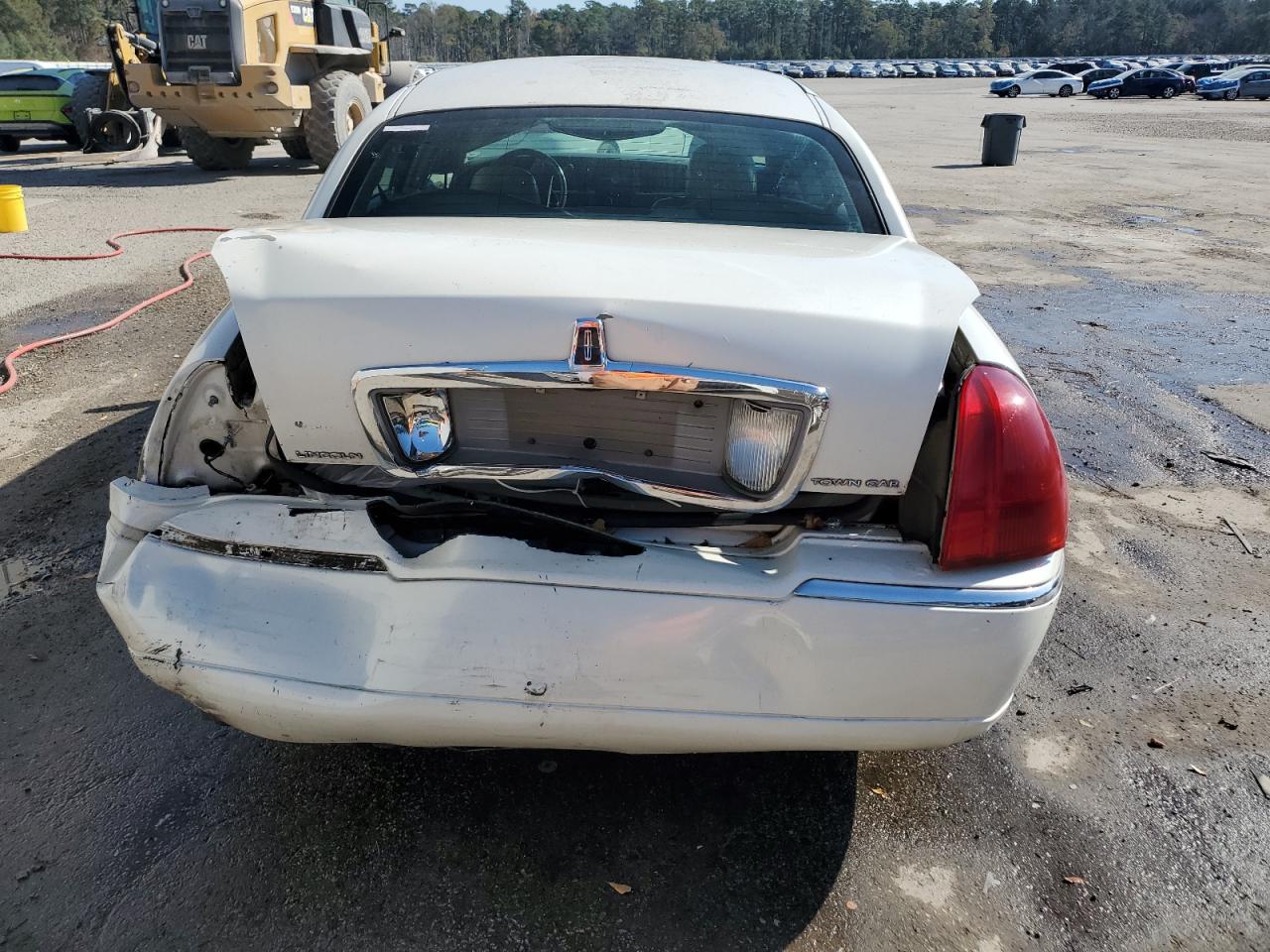 2003 Lincoln Town Car Executive VIN: 1LNHM81W73Y658246 Lot: 92934995