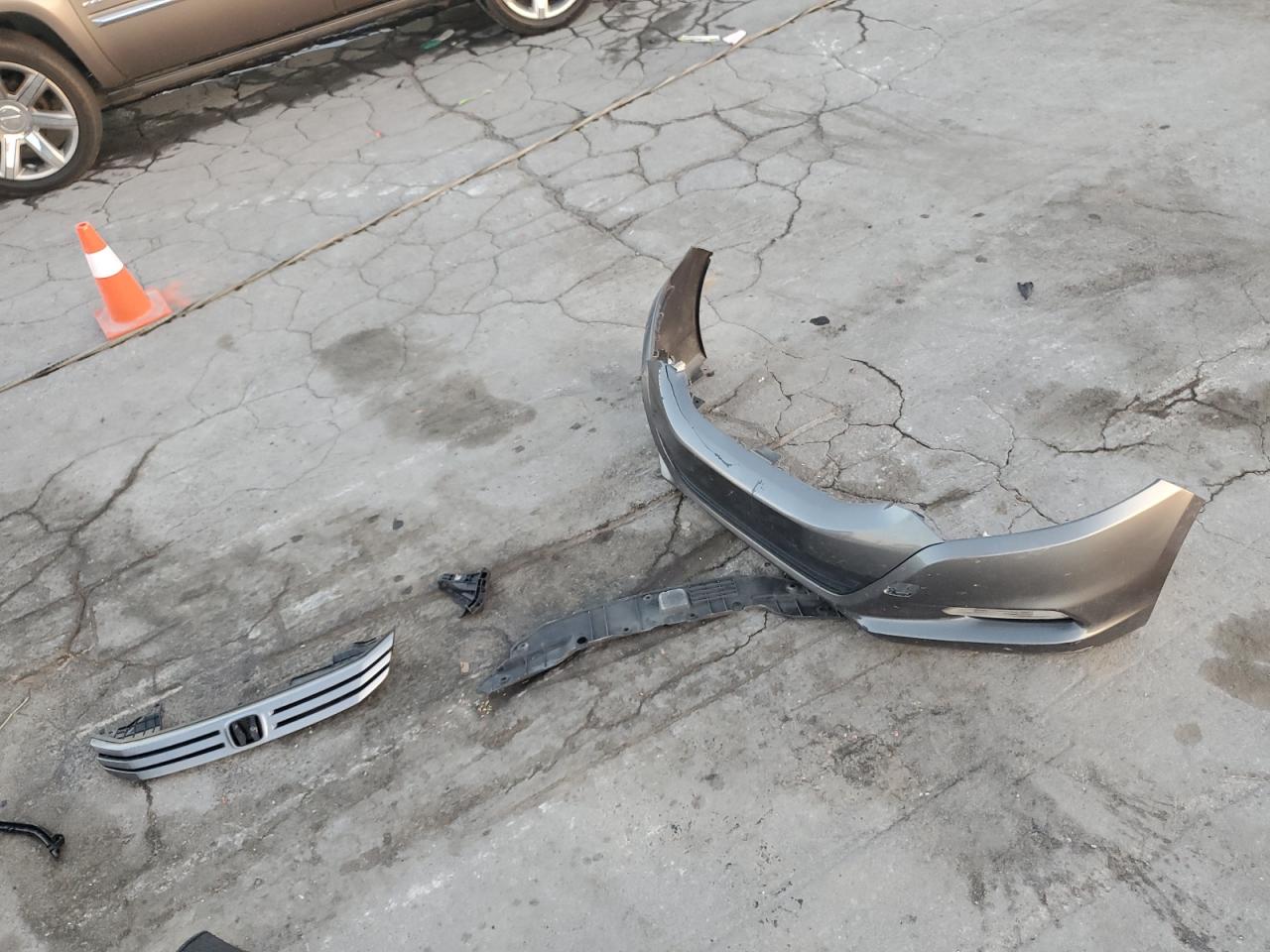 2011 Honda Insight Ex VIN: JHMZE2H72BS004823 Lot: 92285525