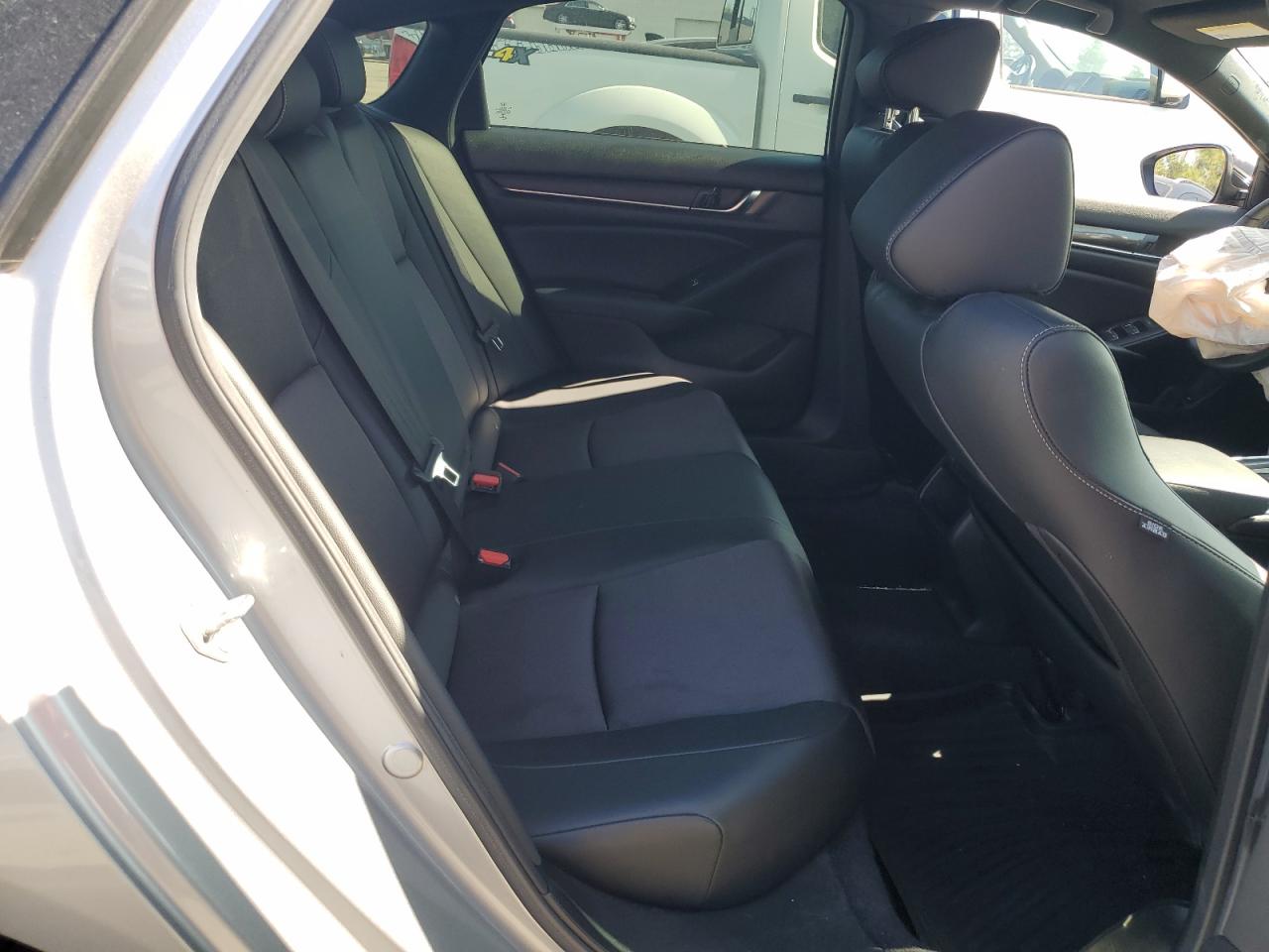 2022 Honda Accord Sport VIN: 1HGCV1F3XNA054737 Lot: 90059685