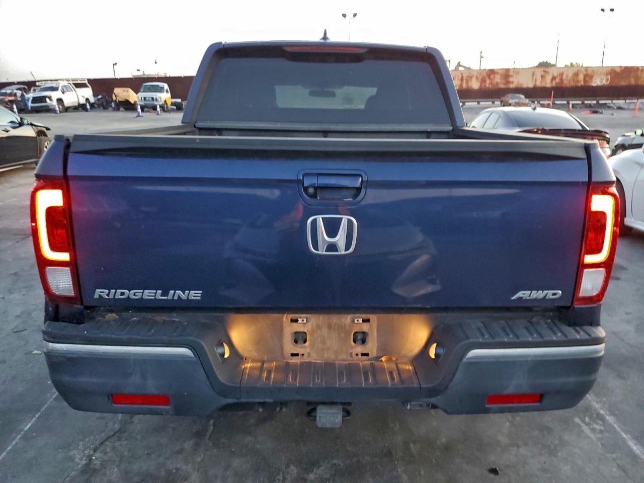 2017 Honda Ridgeline Rtl VIN: 5FPYK3F58HB006179 Lot: 94267995