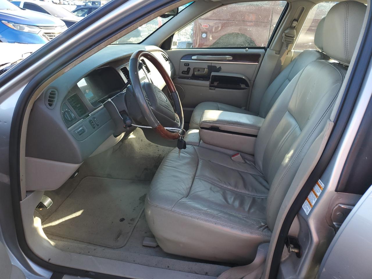 2004 Lincoln Town Car Ultimate VIN: 1LNHM83W54Y602305 Lot: 91967665