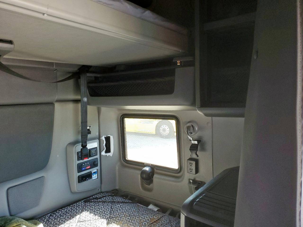 2025 International Lt625 Semi Truck VIN: 3HSDZAPR6SN300824 Lot: 92656785