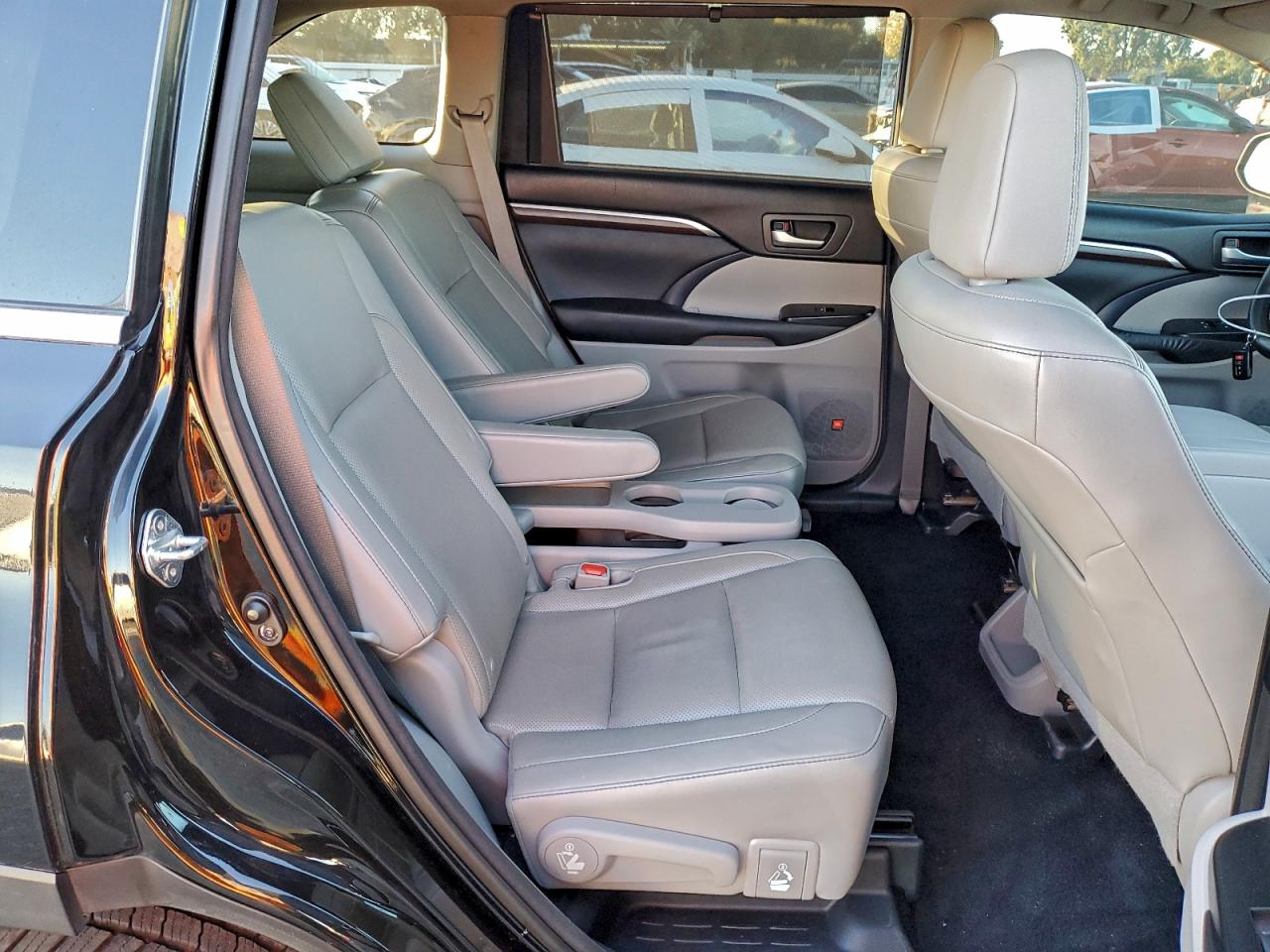 2015 Toyota Highlander Hybrid Limited VIN: 5TDDCRFH1FS009984 Lot: 94373895