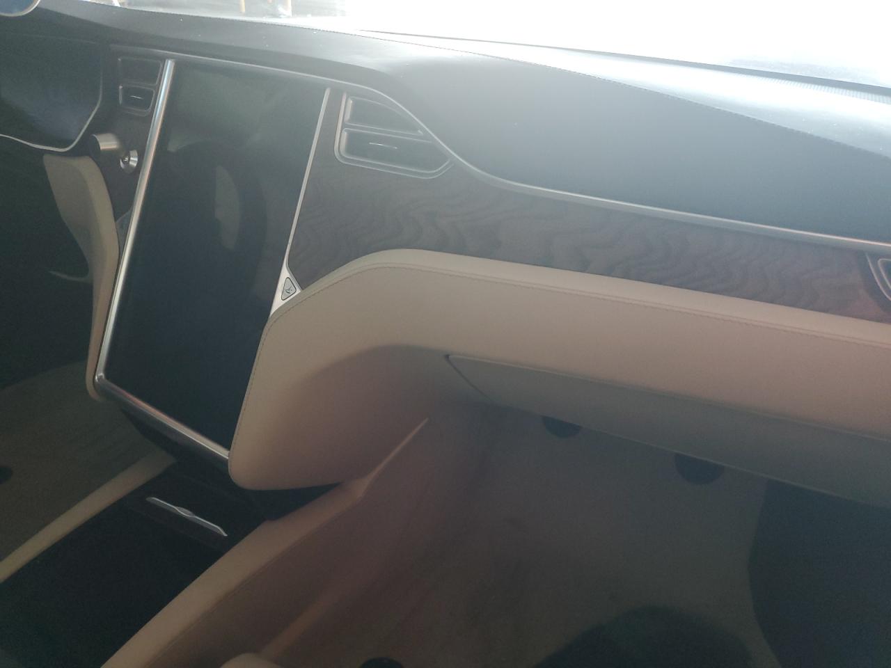 2018 Tesla Model S VIN: 5YJSA1E49JF249679 Lot: 93096965