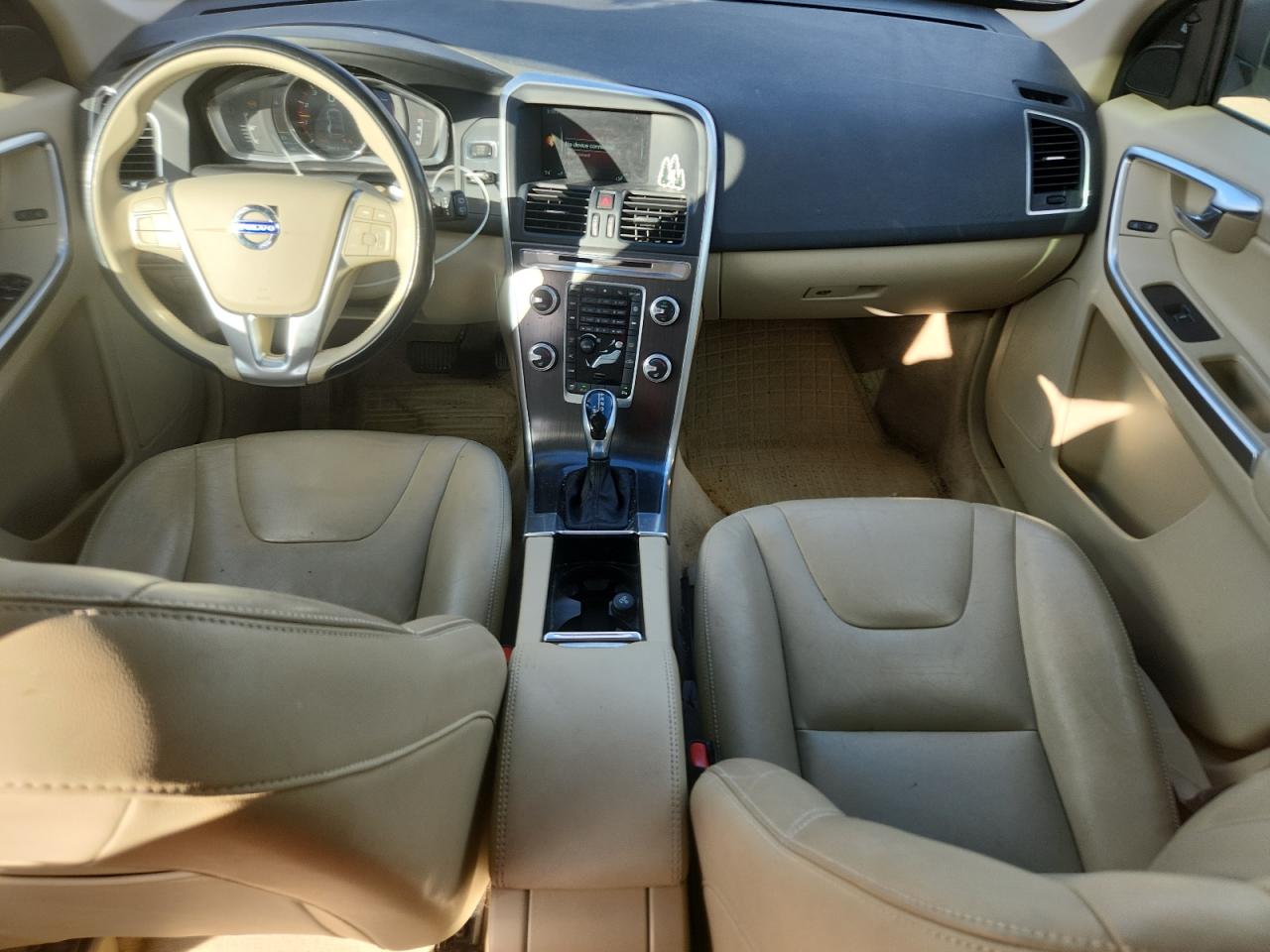 2015 Volvo Xc60 T6 Premier VIN: YV4902RK9F2762924 Lot: 91020015