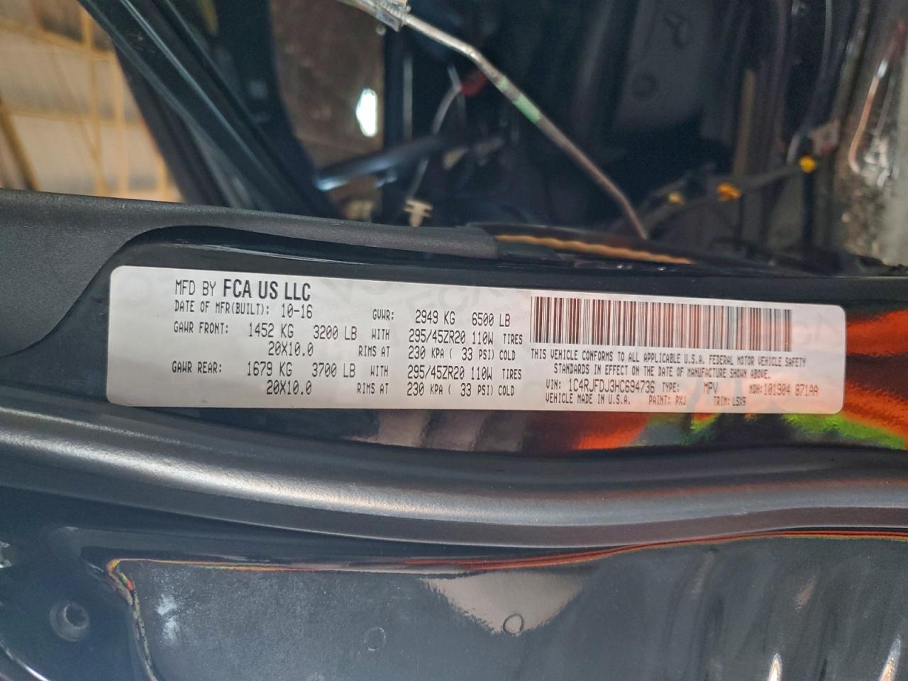 2017 Jeep Grand Cherokee Srt-8 VIN: 1C4RJFDJ3HC694736 Lot: 94578085